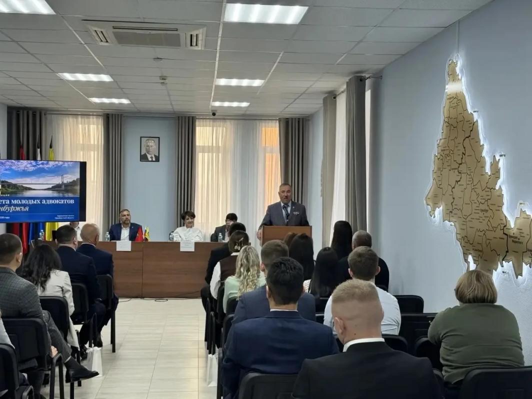 «На пути к профессии адвоката: итоги конференции по взаимодействию с молодым поколением»